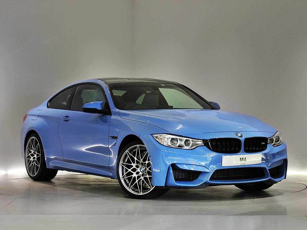 BMW M4 Coupe Rent Dubai