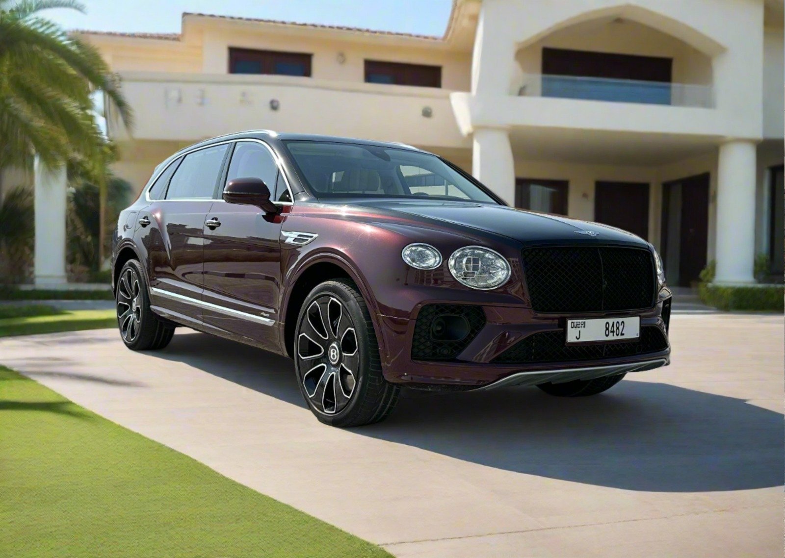 Bentley Bentayga rental dubai - Sports Car rental dubai - Rent Bentley