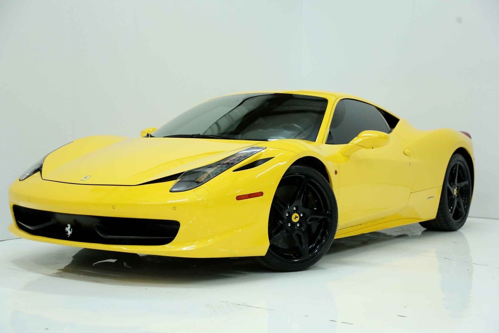 Ferrari 458 coupe rent Dubai,Ferrari 458 Speciale rent Dubai,Ferrari 458 Italia rent Dubai