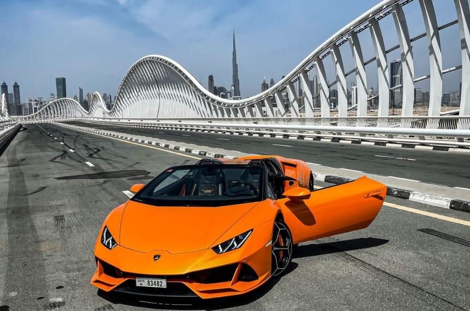 Lamborghini Huracán EVO Spyder Rent Dubai - Rent Lamborghini Dubai