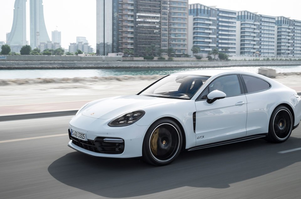 Porsche Panamera Rent Dubai