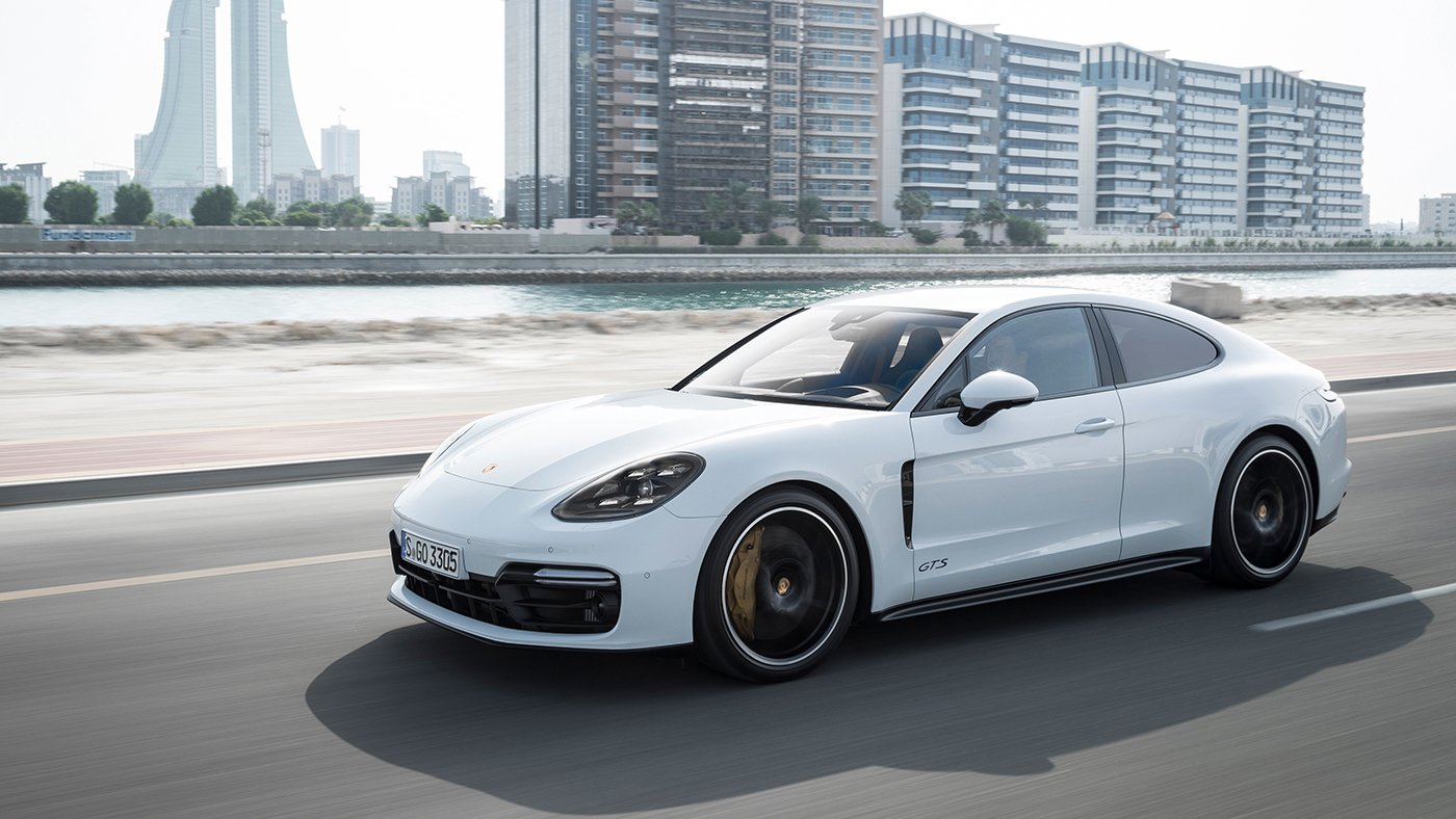 Porsche Panamera Rent Dubai