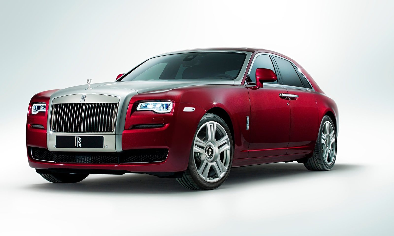 Rolls Royce Ghost rent Dubai,rolls Royce ghost rental Dubai.long term luxury car rental Dubai