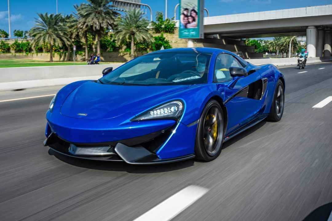 Rent MCLAREN 570S Spider Dubai