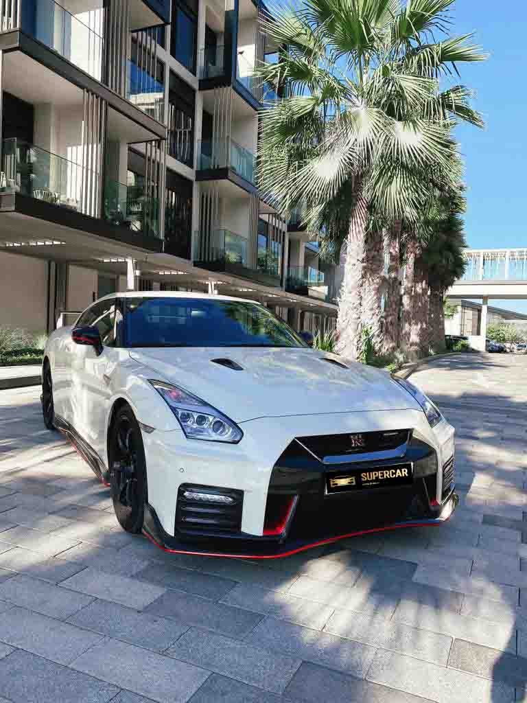 Nissan GTR Nismo Rental dubai