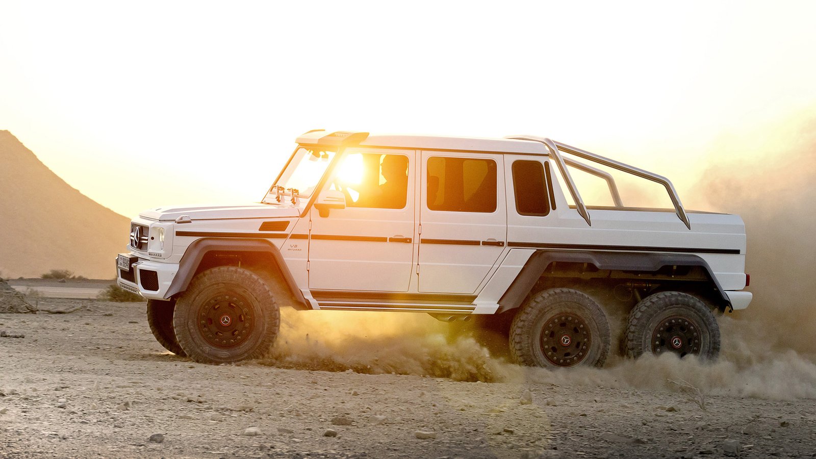 2013-Mercedes-Benz-G63-AMG-6x6 Rental Dubai