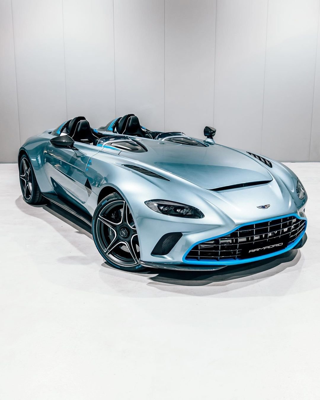 Aston Martin V12 Speedster Rental Dubai