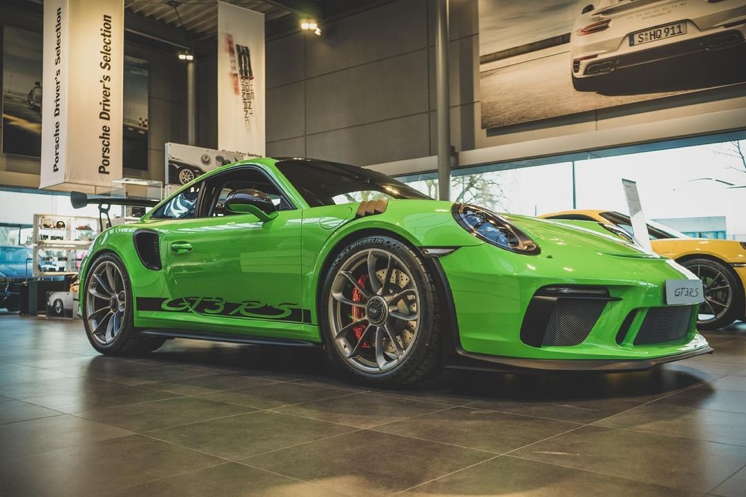 porsche-gt3rs-rental-dubai