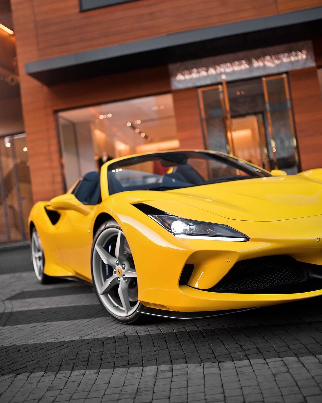 Ferrari F8 Tributo Spider Rental Dubai