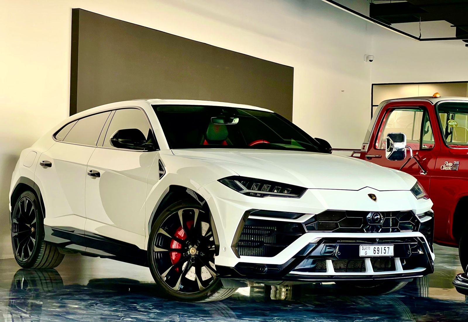 lamborghini-urus-hire-dubai