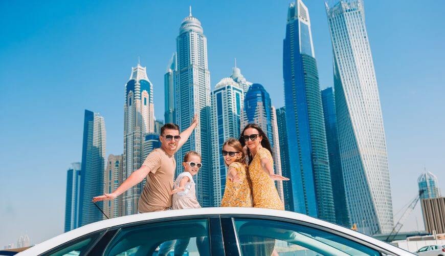 How much is car rental in Dubai per day?