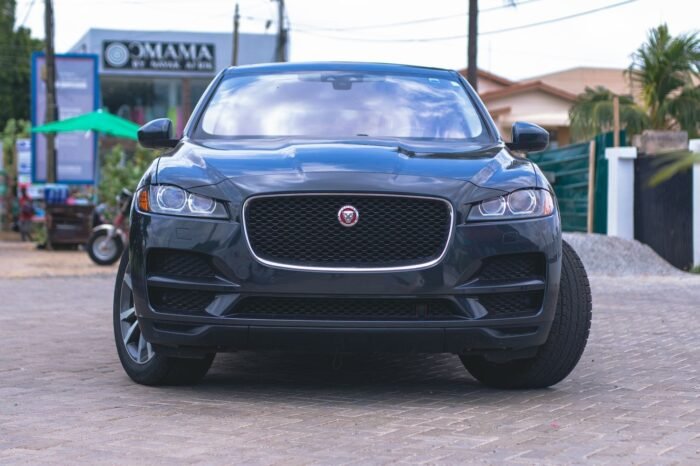 Jaguar F-Pace SVR